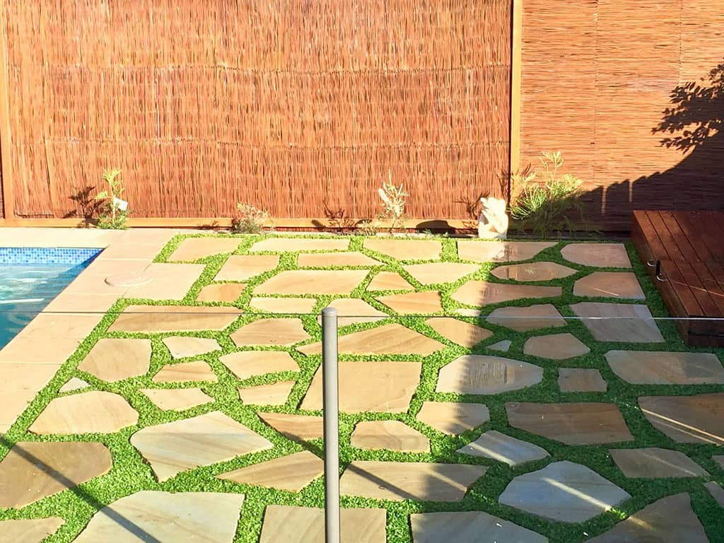 CRAZY PAVE PER SQUARE METRE 30MM