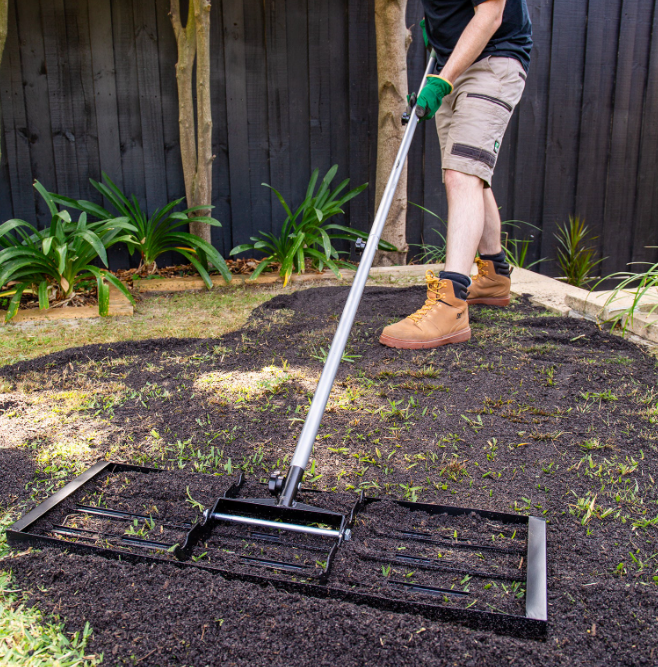 Soil Spreader 760mm Long Handle
