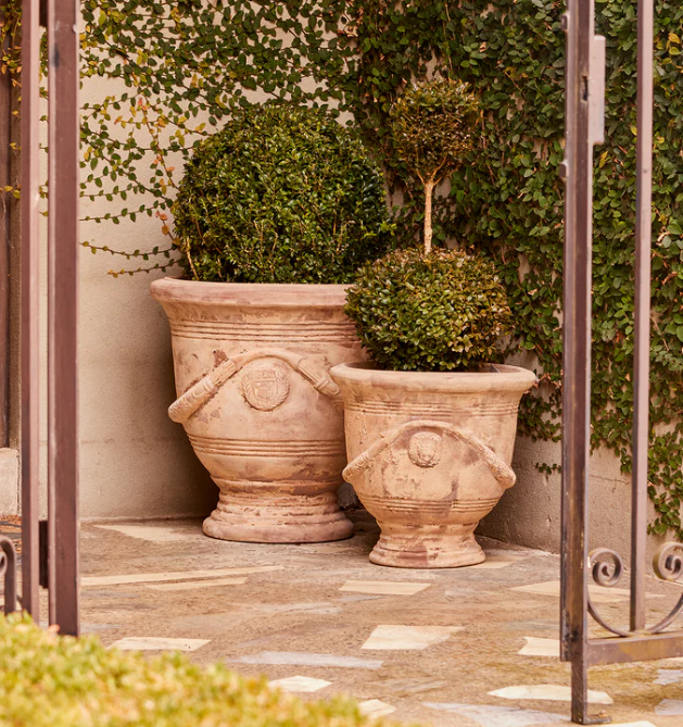 VILLA URN ANTIQUE TC